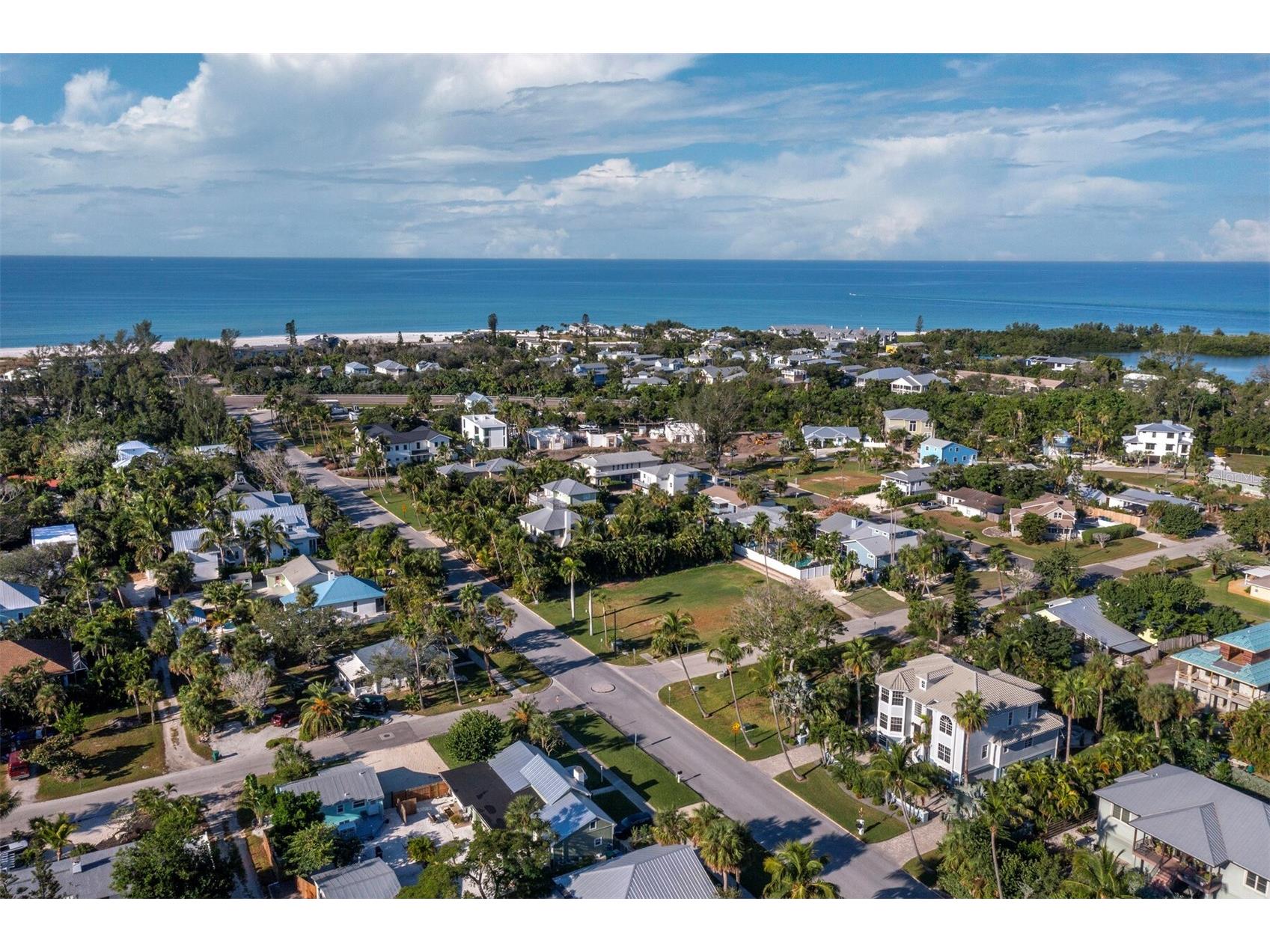 651 Broadway Street Longboat Key FL 34228 A4672952 image47