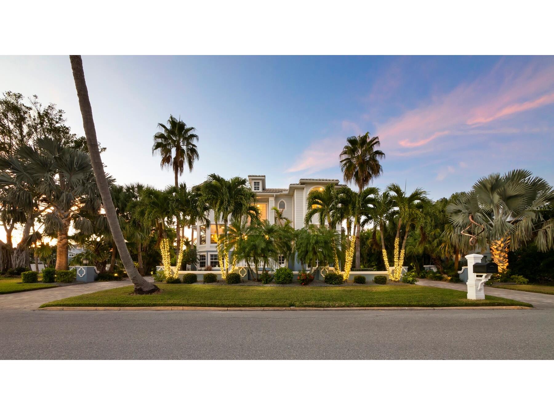 651 Broadway Street Longboat Key FL 34228 A4672952 image48