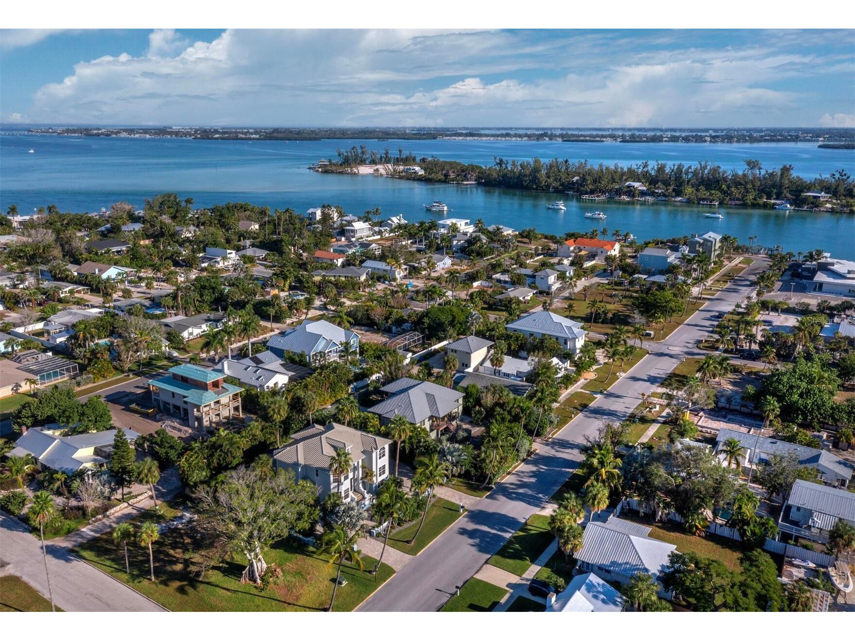 651 Broadway Street Longboat Key FL 34228 A4672952 image49