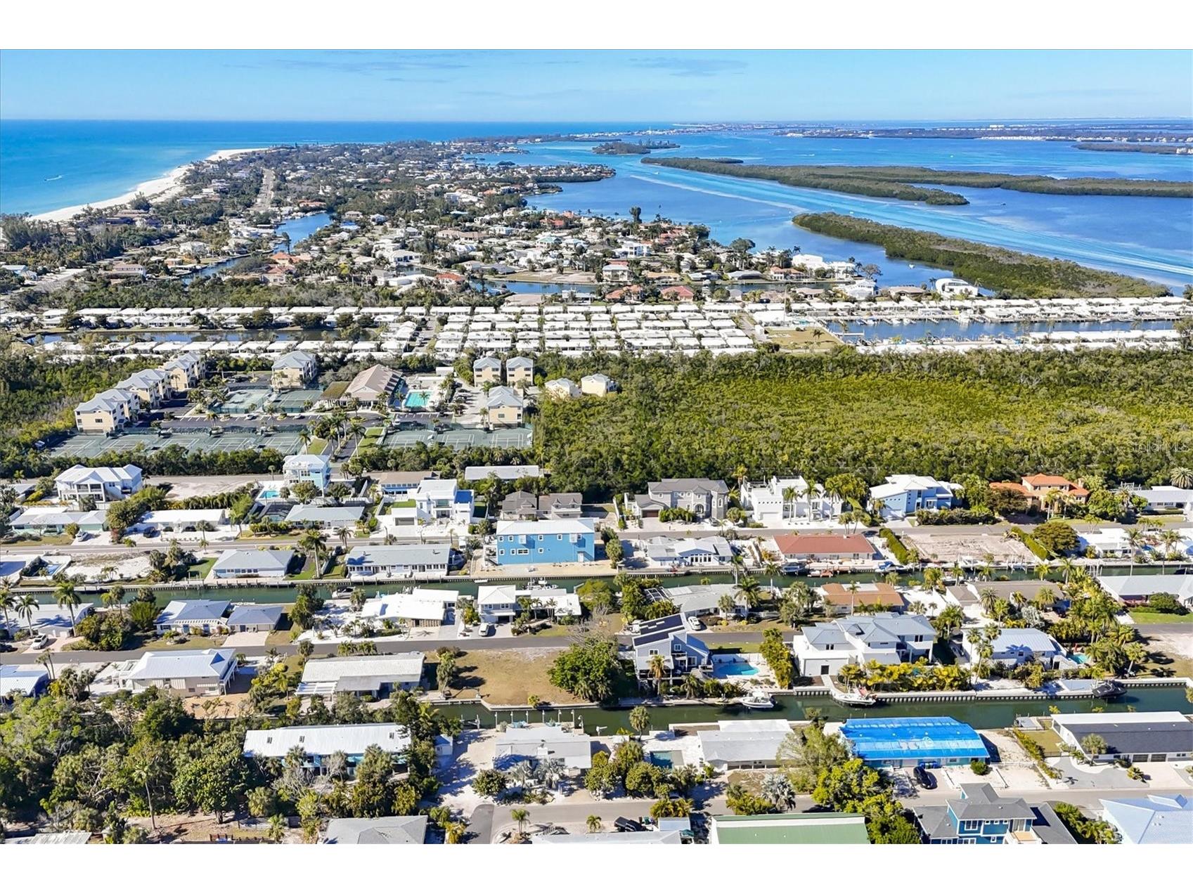 651 Jungle Queen Way Longboat Key FL 34228 A4680514 image2