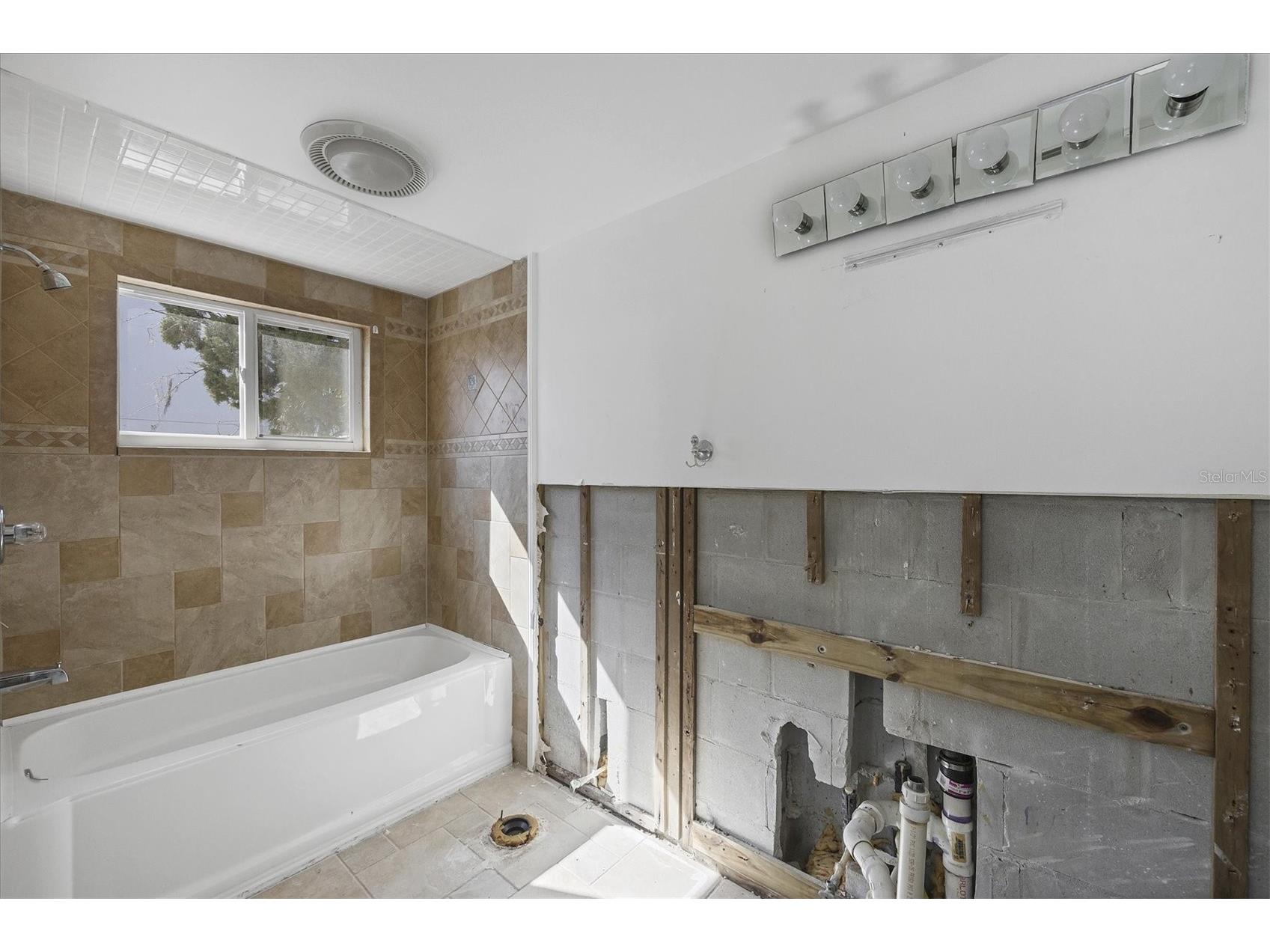 651 Jungle Queen Way Longboat Key FL 34228 A4680514 image23