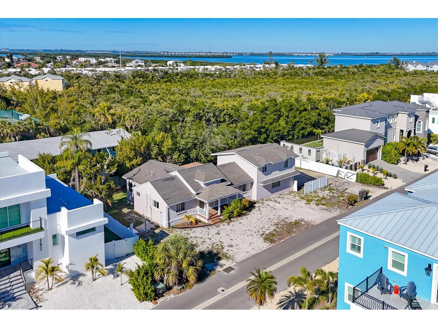 651 Jungle Queen Way Longboat Key FL 34228 A4680514 image8