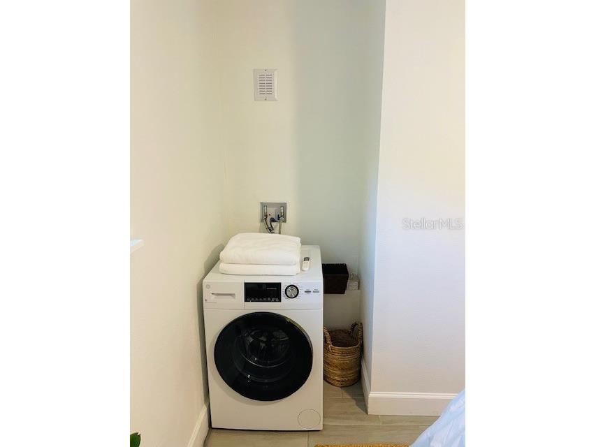 651 Madison Court Sarasota FL 34236 GC538888 image26