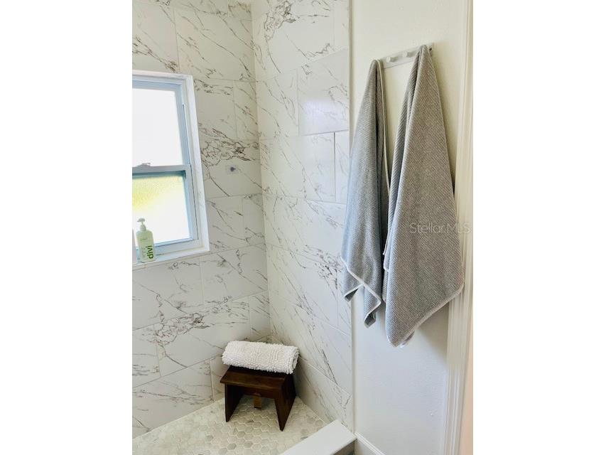 651 Madison Court Sarasota FL 34236 GC538888 image30