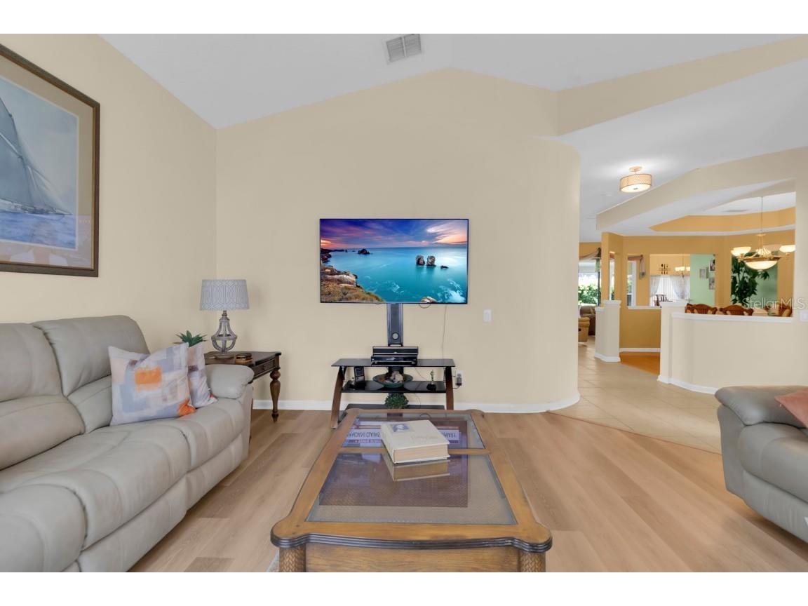 651 Regina Circle Oakland FL 34787 - JOHN'S LAKE S5129810 image6