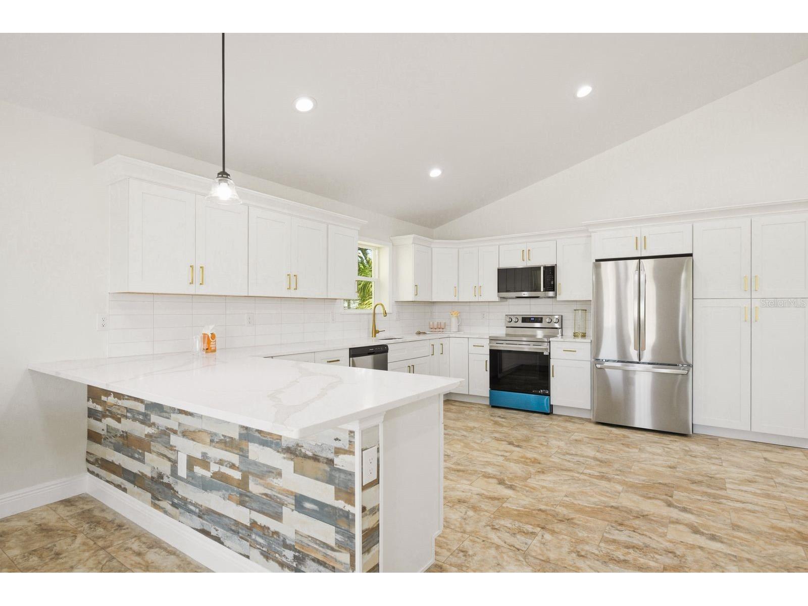 6510 E 23rd Avenue Tampa FL 33619 TB8498865 image4