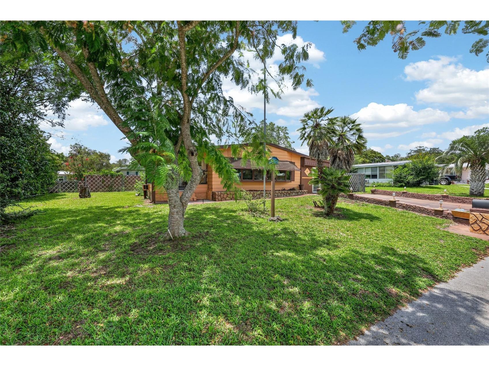 6510 NE 2nd Place Ocala FL 34470 OM727118 image3