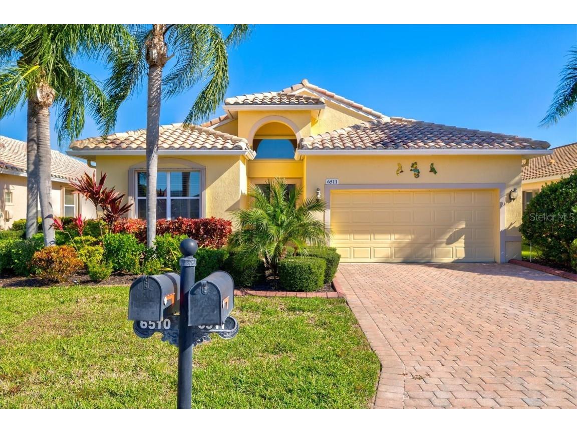 6511 43rd Court E Sarasota FL 34243 A4676546 image1