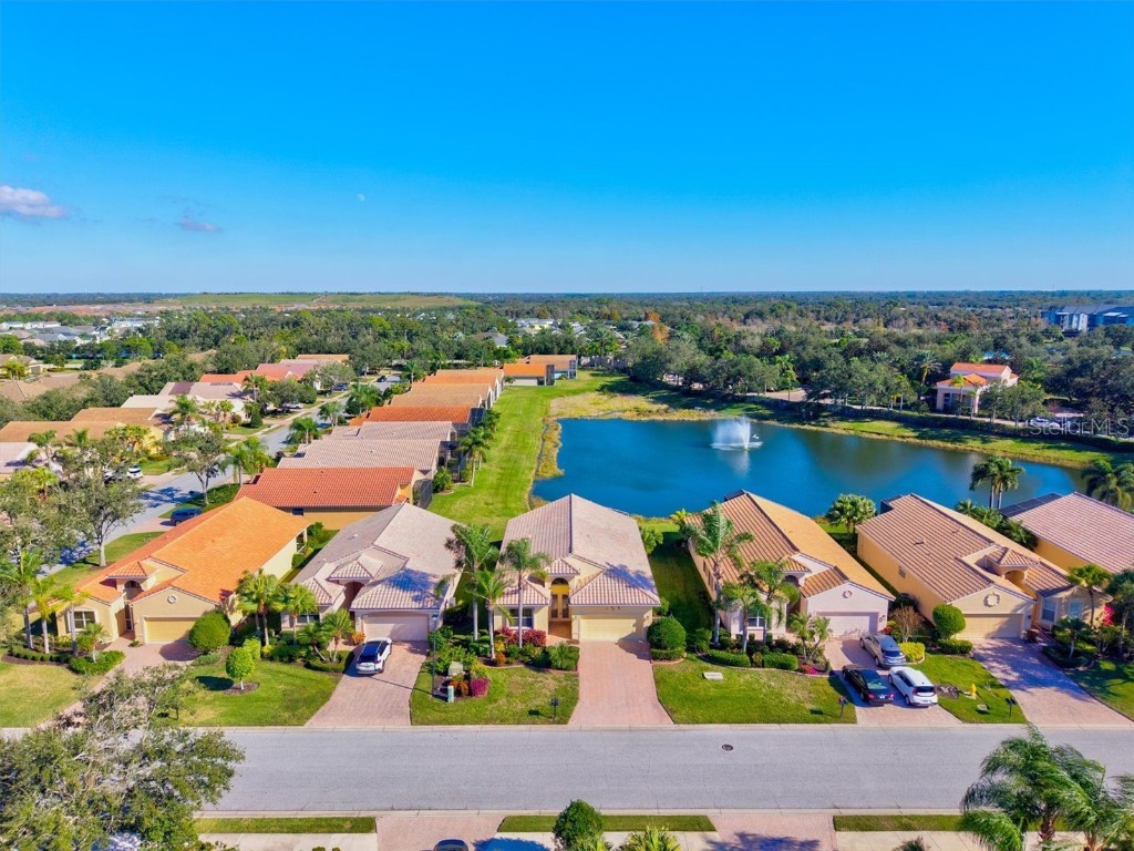 6511 43rd Court E Sarasota FL 34243 A4676546 image2