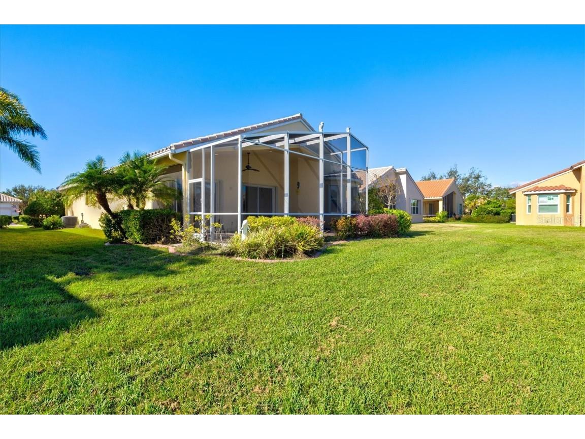 6511 43rd Court E Sarasota FL 34243 A4676546 image41