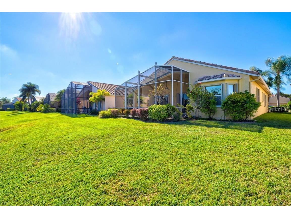 6511 43rd Court E Sarasota FL 34243 A4676546 image42