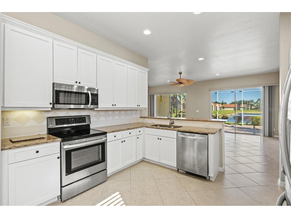 6511 43rd Court E Sarasota FL 34243 A4676546 image5