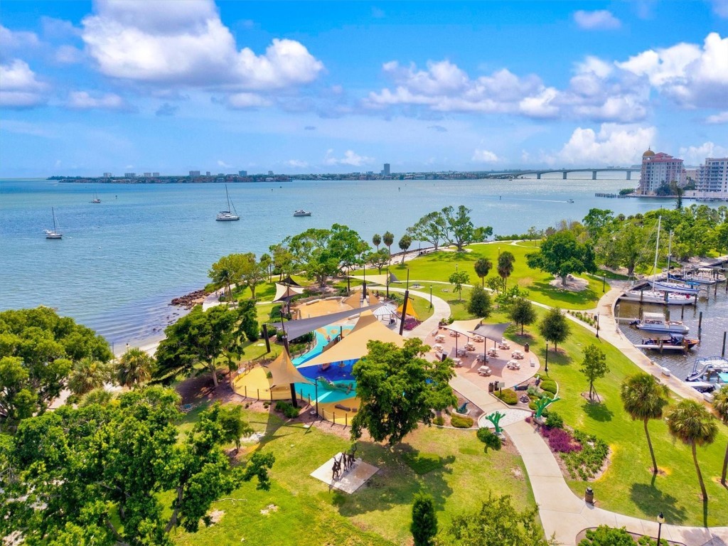 6511 43rd Court E Sarasota FL 34243 A4676546 image67