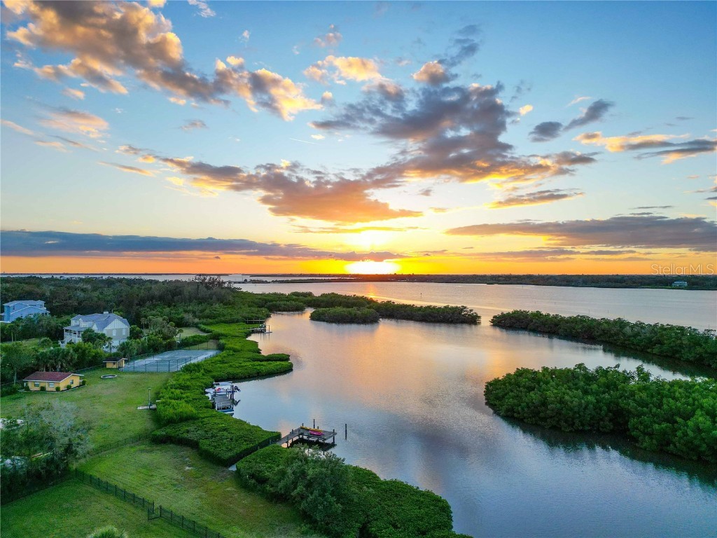 6511 Bayshore Road Palmetto FL 34221 A4673291 image1