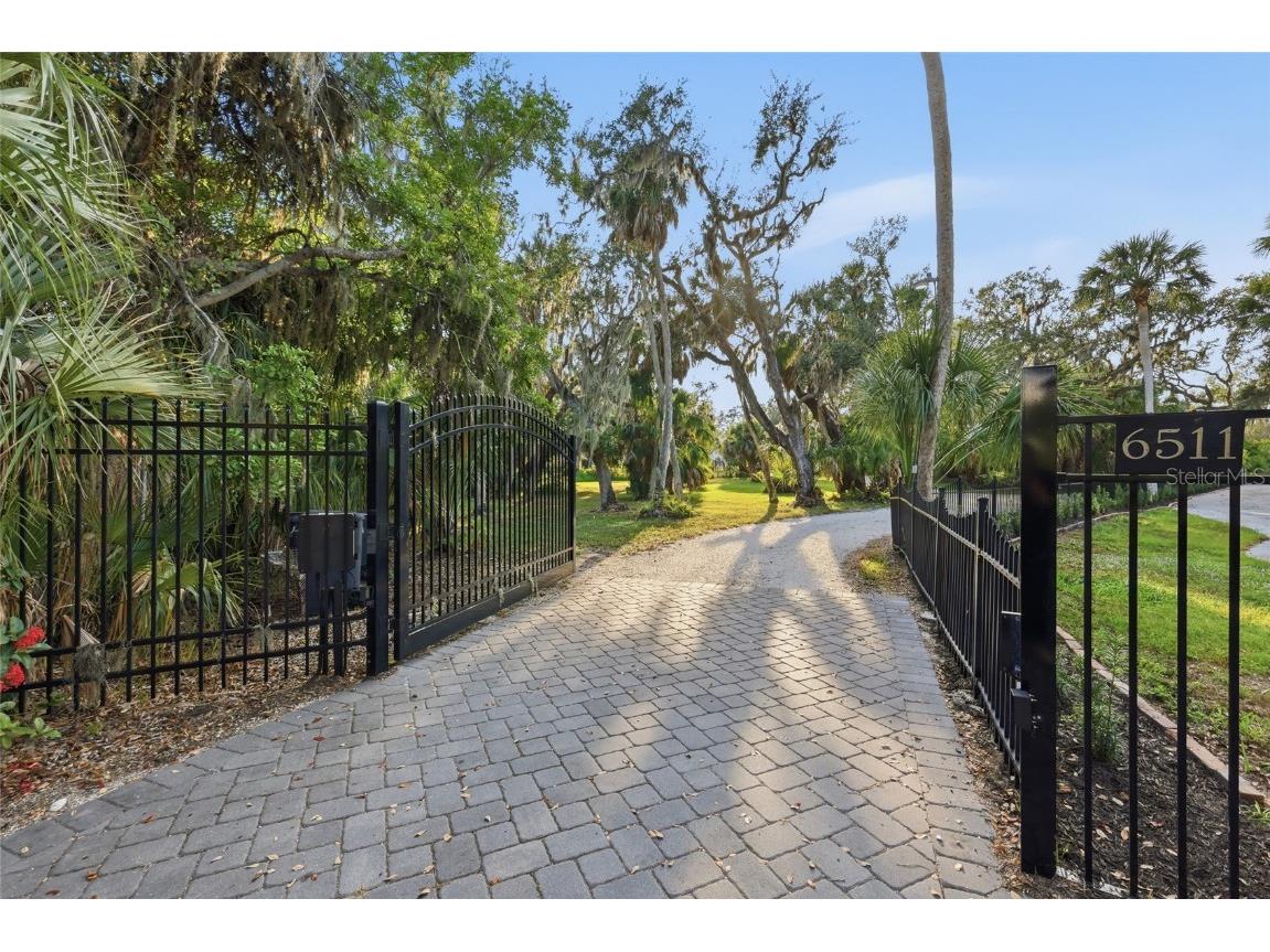 6511 Bayshore Road Palmetto FL 34221 A4673291 image4