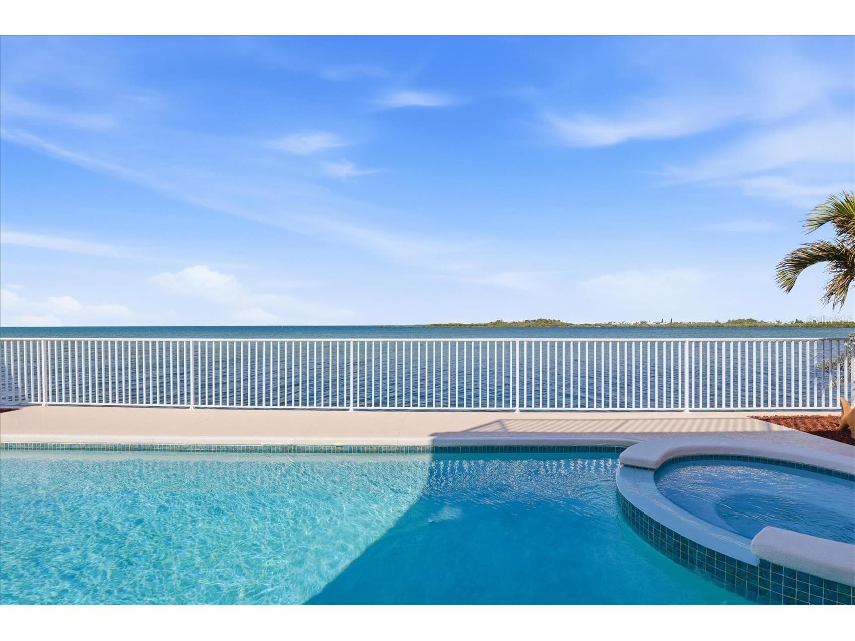 6511 Driftwood Drive Hudson FL 34667 - 60 FEET ON THE GULF! W7883278 image3