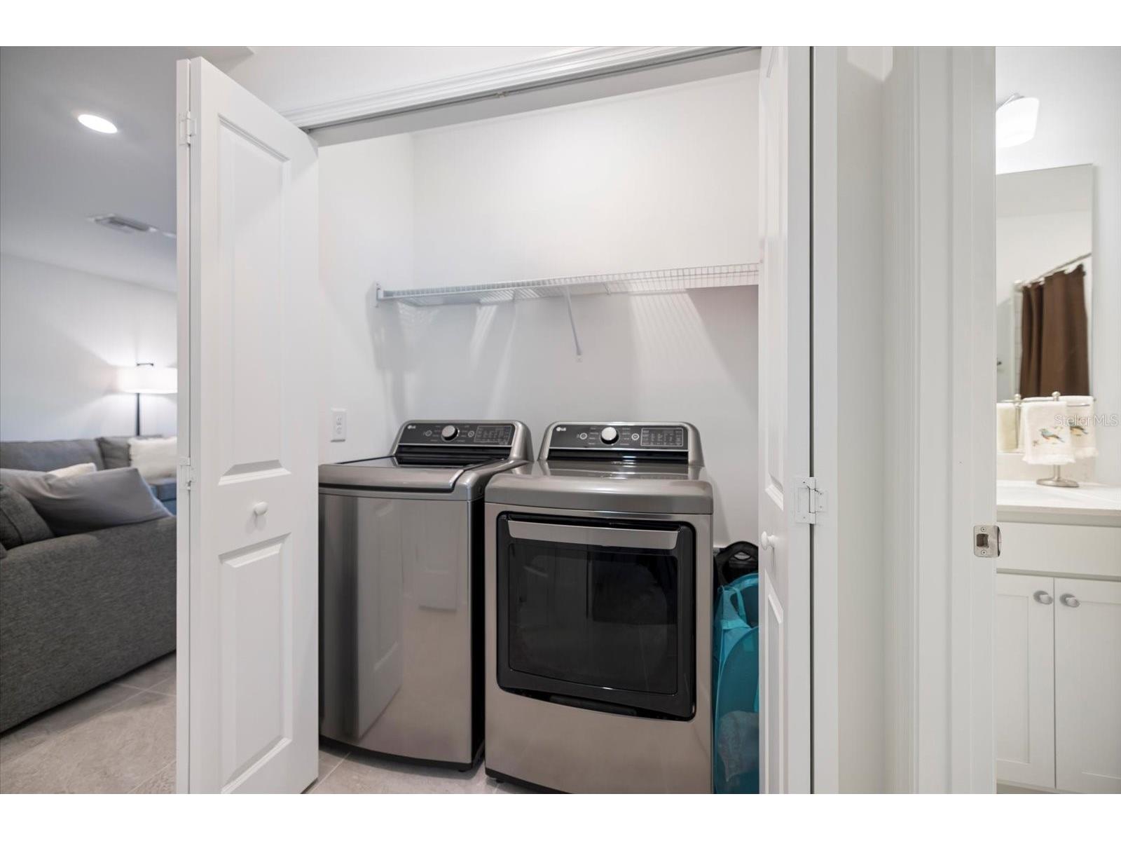 6511 Silverstar Drive Sarasota FL 34240 A4685176 image17