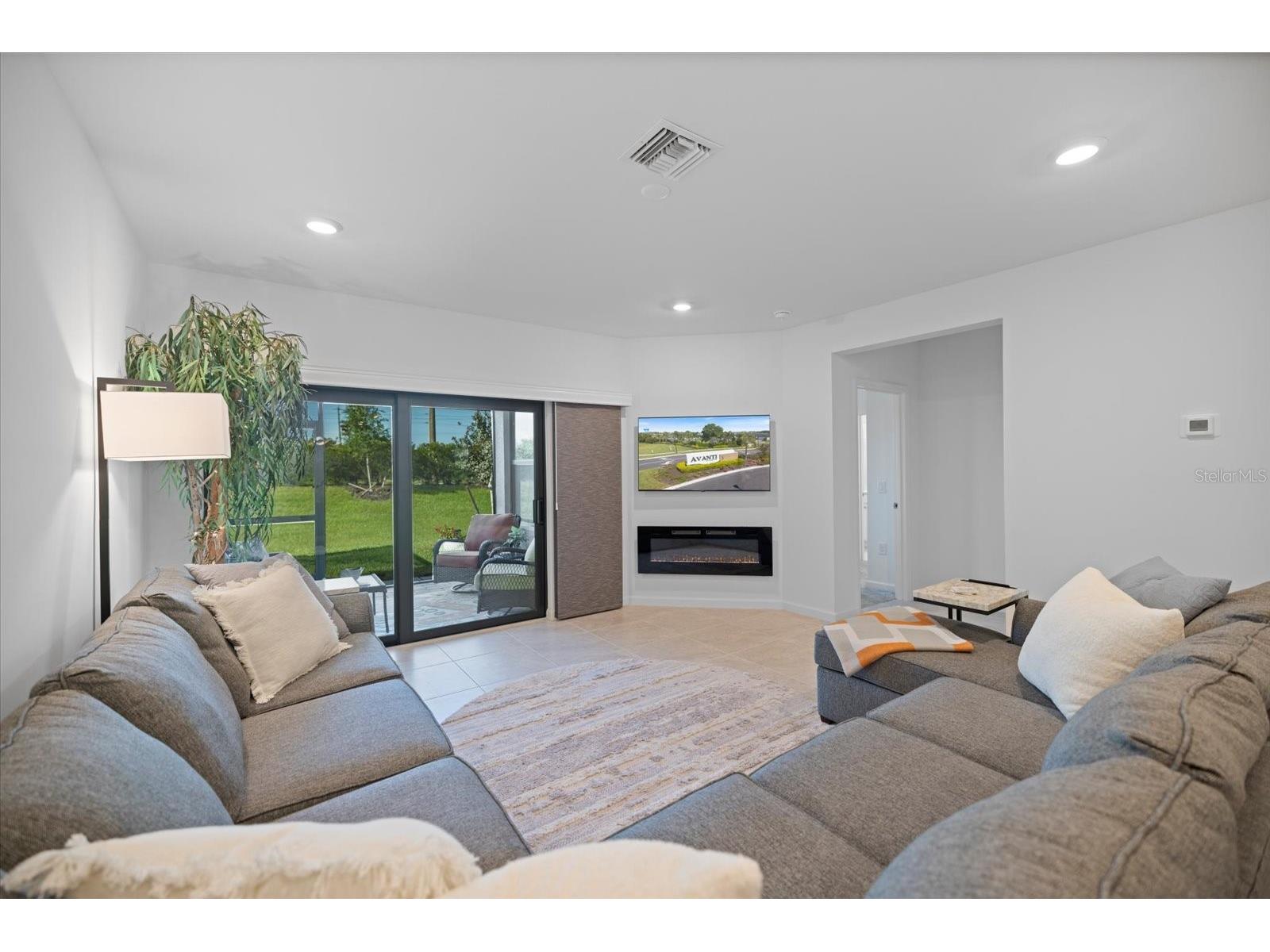 6511 Silverstar Drive Sarasota FL 34240 A4685176 image31