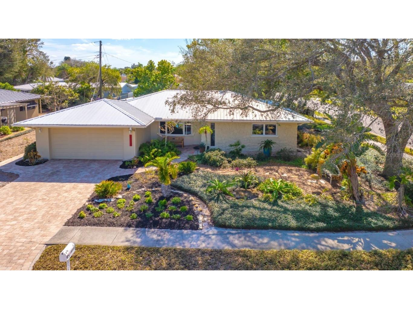 6512 Bowline Drive Sarasota FL 34231 A4596659 image1