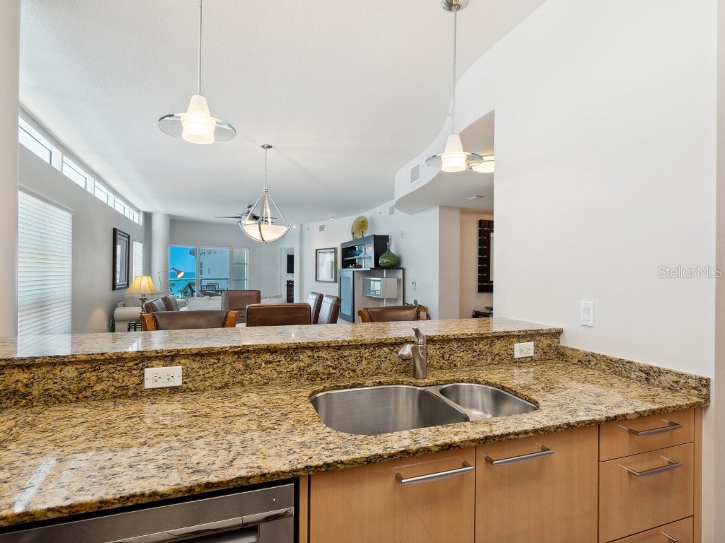 6512 Midnight Pass Road #303 Sarasota FL 34242 A4652317 image16