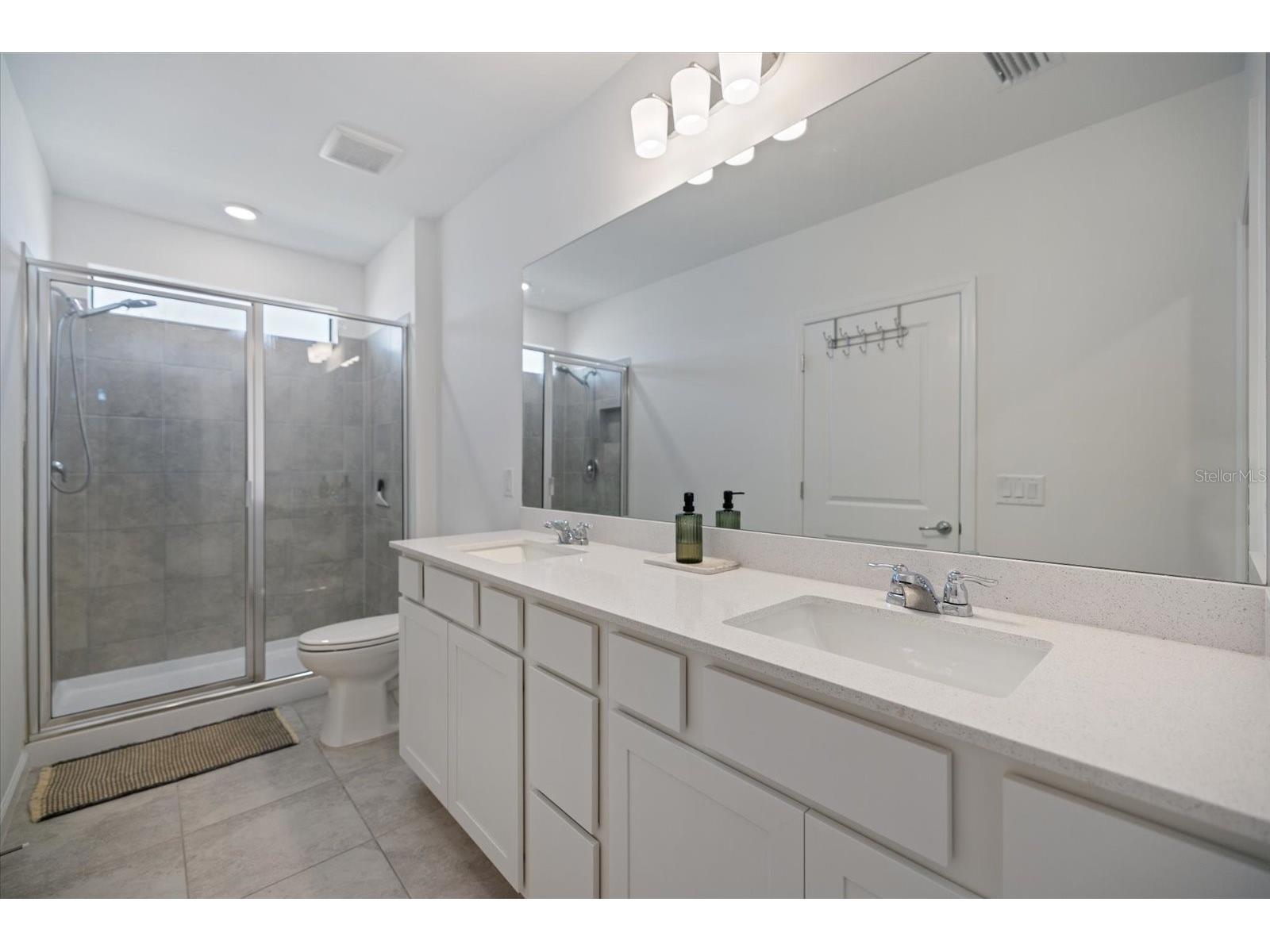 6512 Silverstar Drive Sarasota FL 34240 A4681825 image15