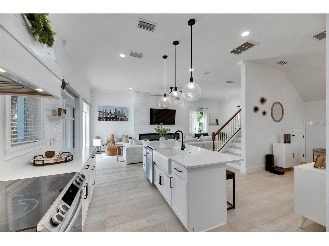 6512 Simone Shores Circle Apollo Beach FL 33572 - ST CRUEX CANAL TB8393675 image19