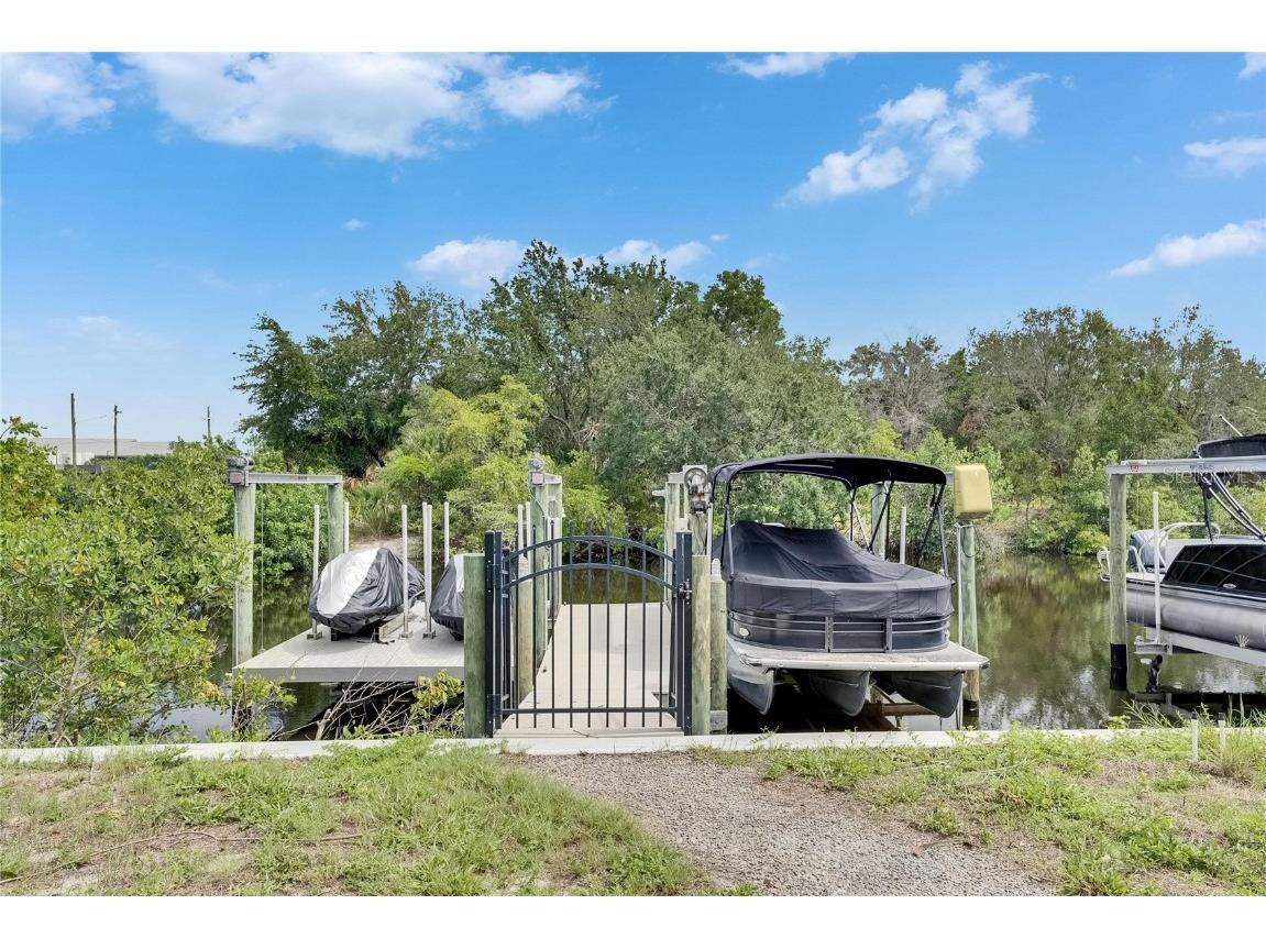 6512 Simone Shores Circle Apollo Beach FL 33572 - ST CRUEX CANAL TB8393675 image3