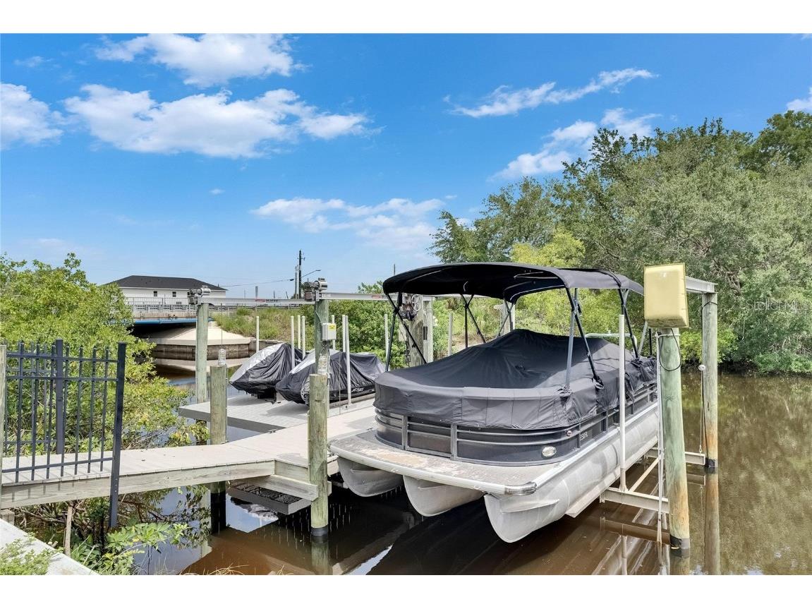 6512 Simone Shores Circle Apollo Beach FL 33572 - ST CRUEX CANAL TB8393675 image65