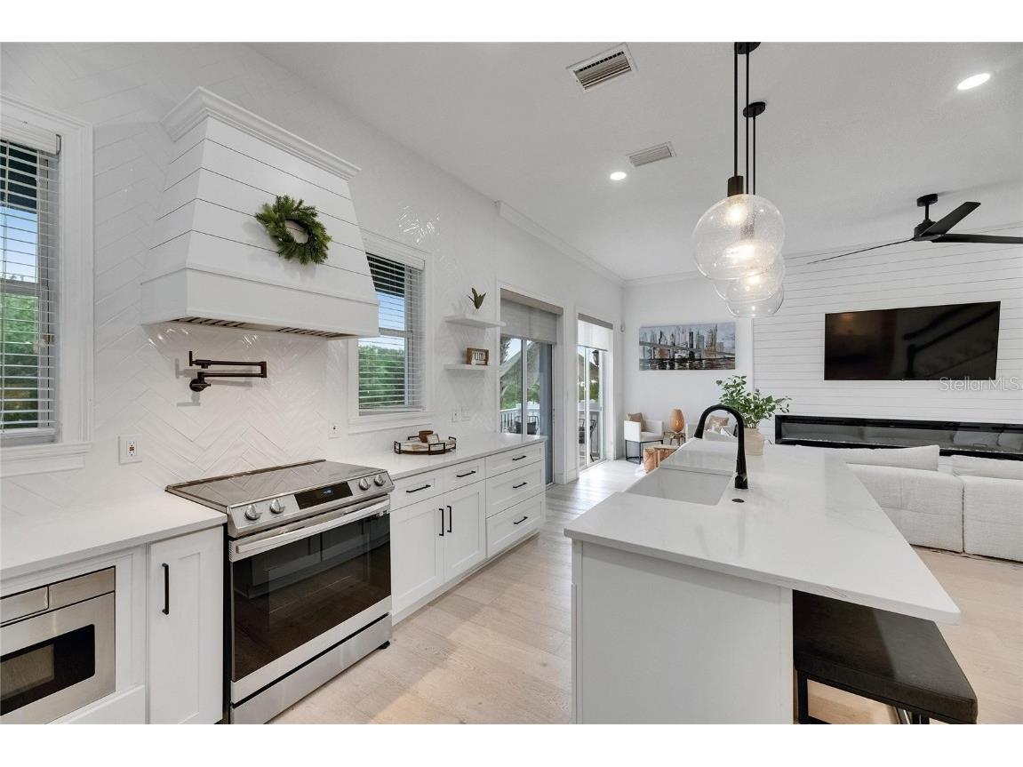 6512 Simone Shores Circle Apollo Beach FL 33572 - ST. CRUEX CANAL TB8447052 image20