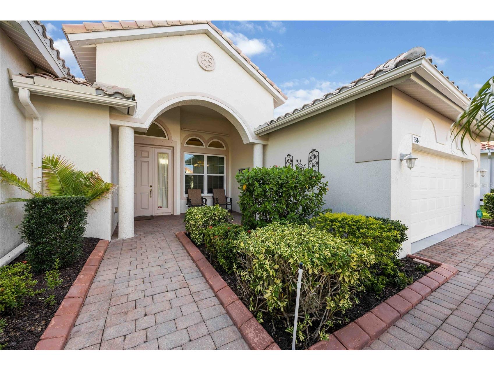 6514 41st Court E Sarasota FL 34243 A4676421 image1