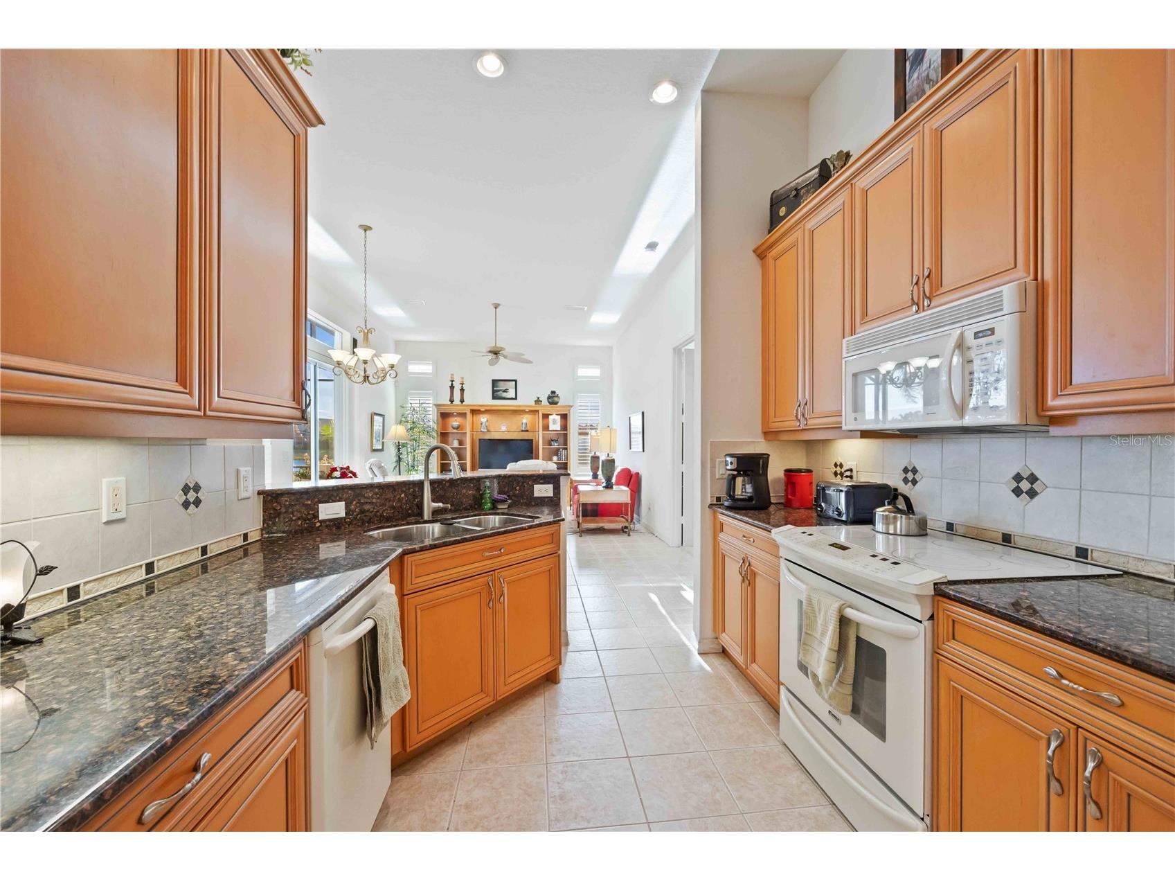 6514 41st Court E Sarasota FL 34243 A4676421 image9