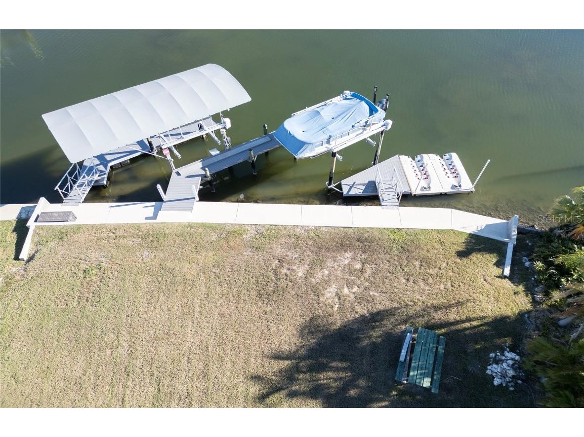 6514 Louise Court Hudson FL 34667 W7880768 image1