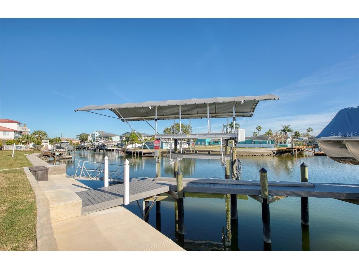 6514 Louise Court Hudson FL 34667 W7880768 image2