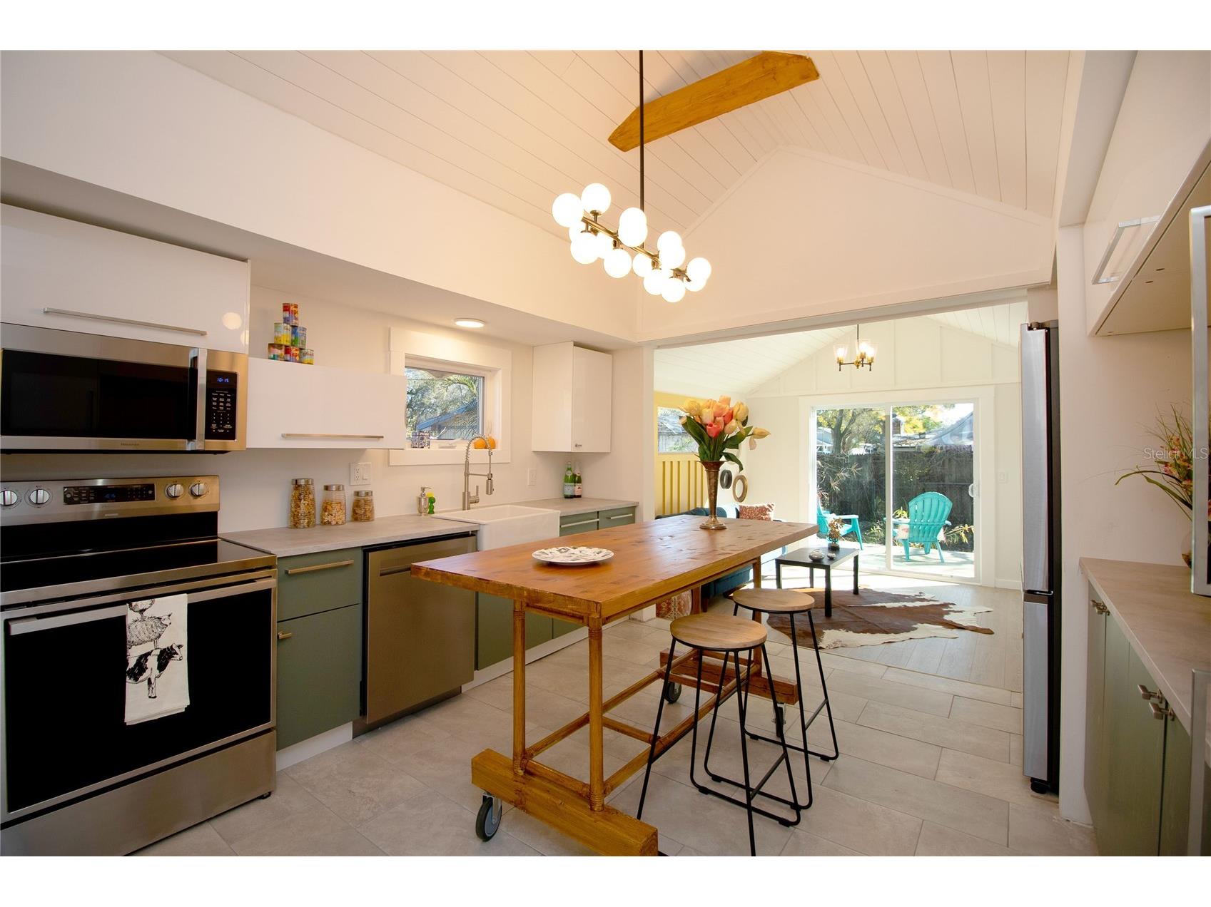 6515 30th Street N Saint Petersburg FL 33702 TB8473755 image10