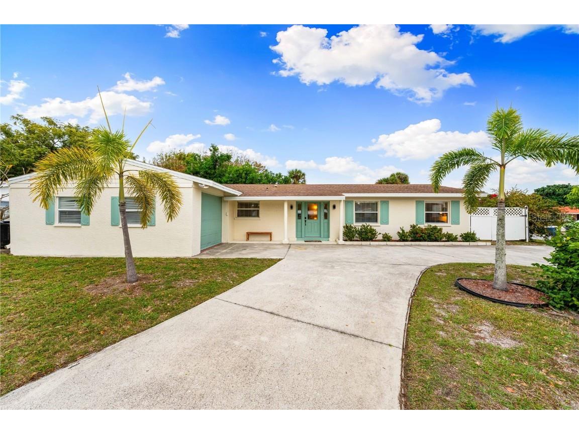 6515 Colonial Drive Sarasota FL 34231 A4593837 image1