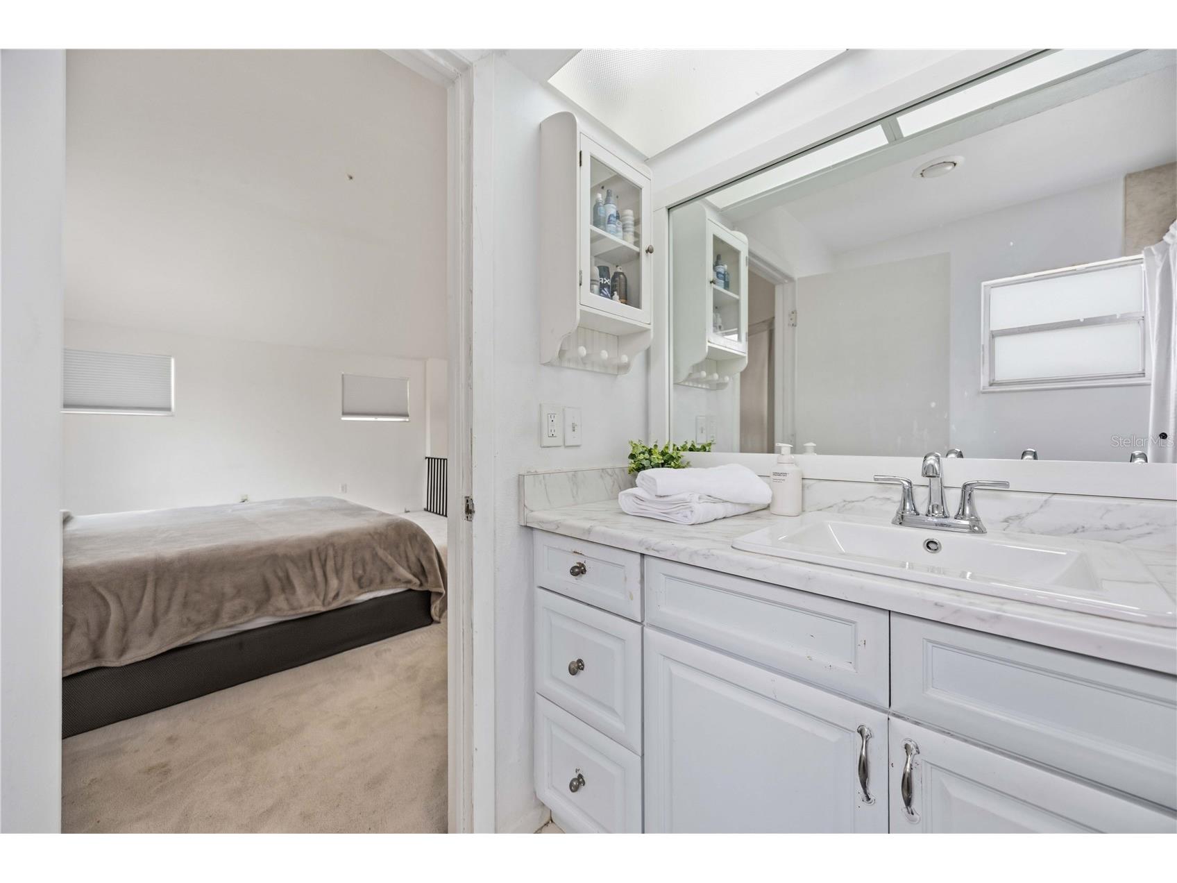 6515 Mauna Loa Boulevard Sarasota FL 34241 A4683636 image25