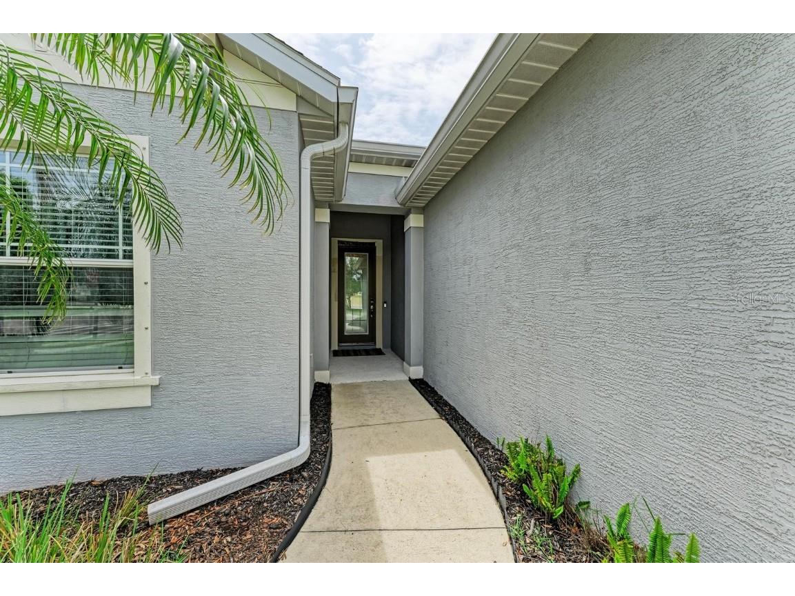 6516 Palm Leaf Court Sarasota FL 34243 A4655967 image4