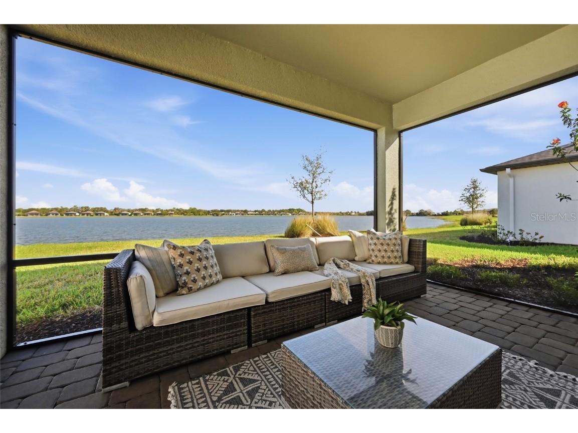 6516 Silverstar Drive Sarasota FL 34240 A4672141 image1