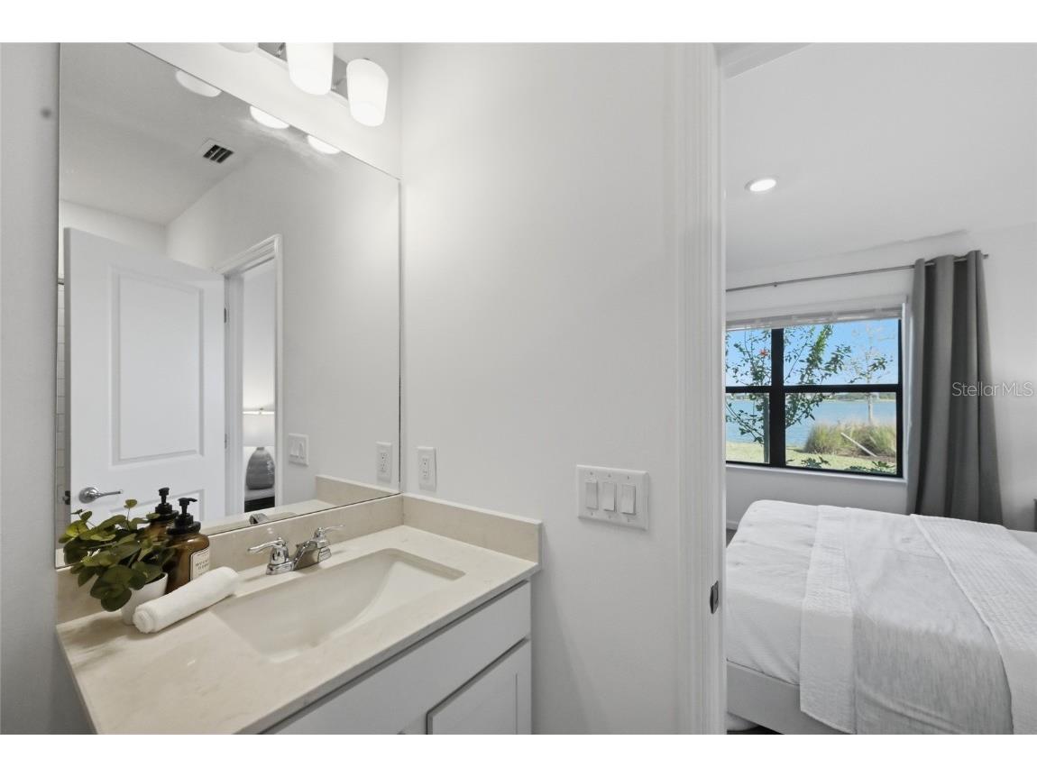 6516 Silverstar Drive Sarasota FL 34240 A4672141 image16