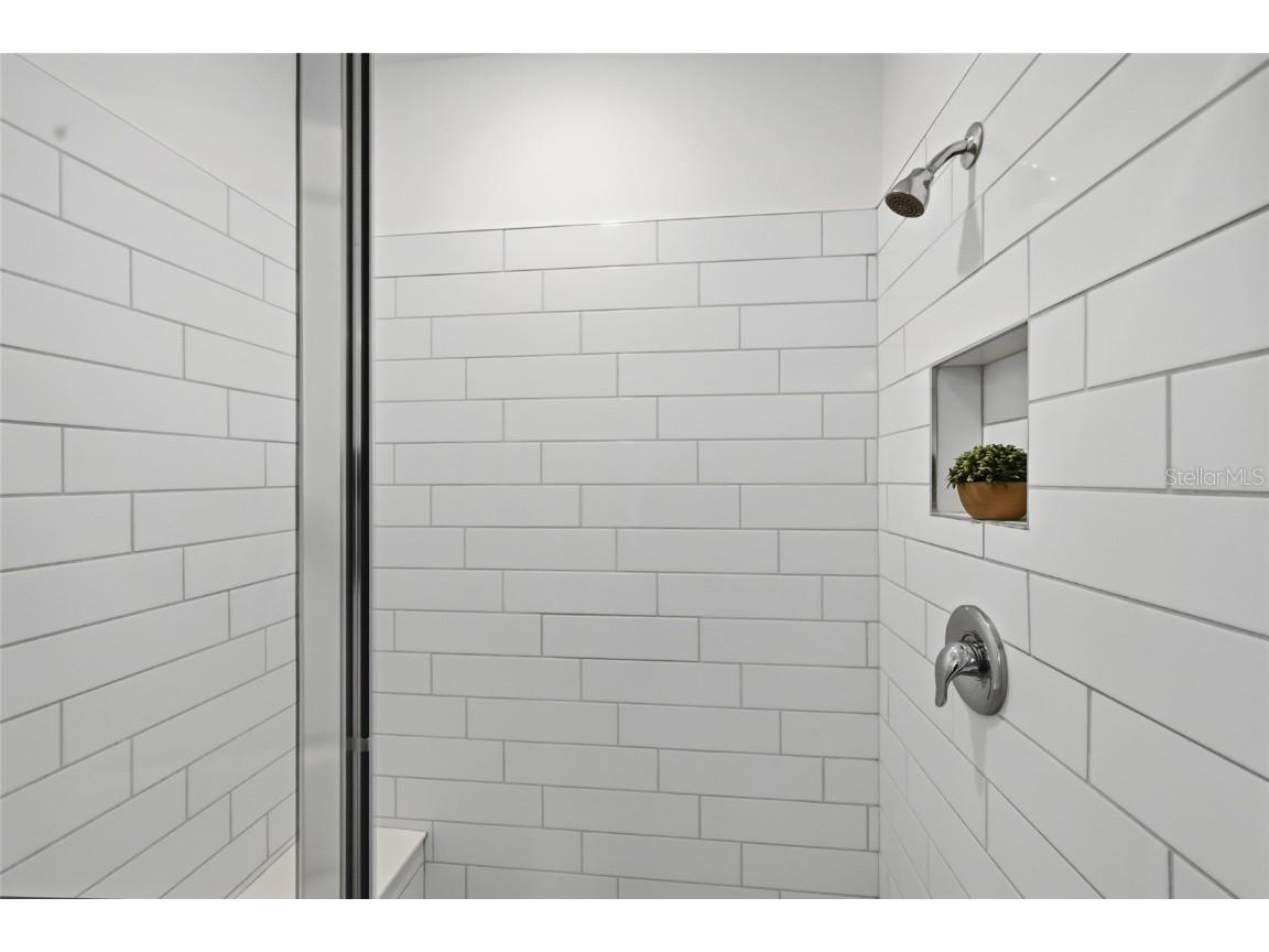 6516 Silverstar Drive Sarasota FL 34240 A4672141 image17