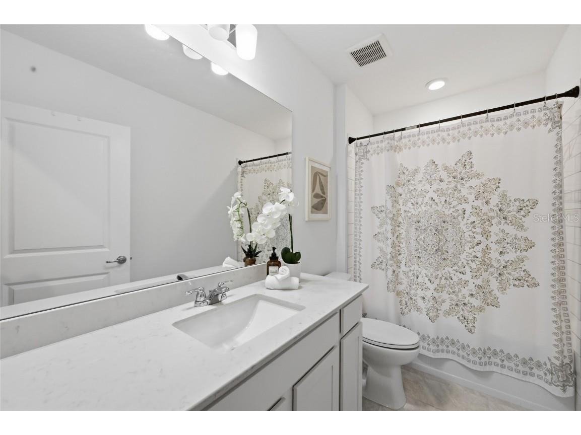 6516 Silverstar Drive Sarasota FL 34240 A4672141 image20