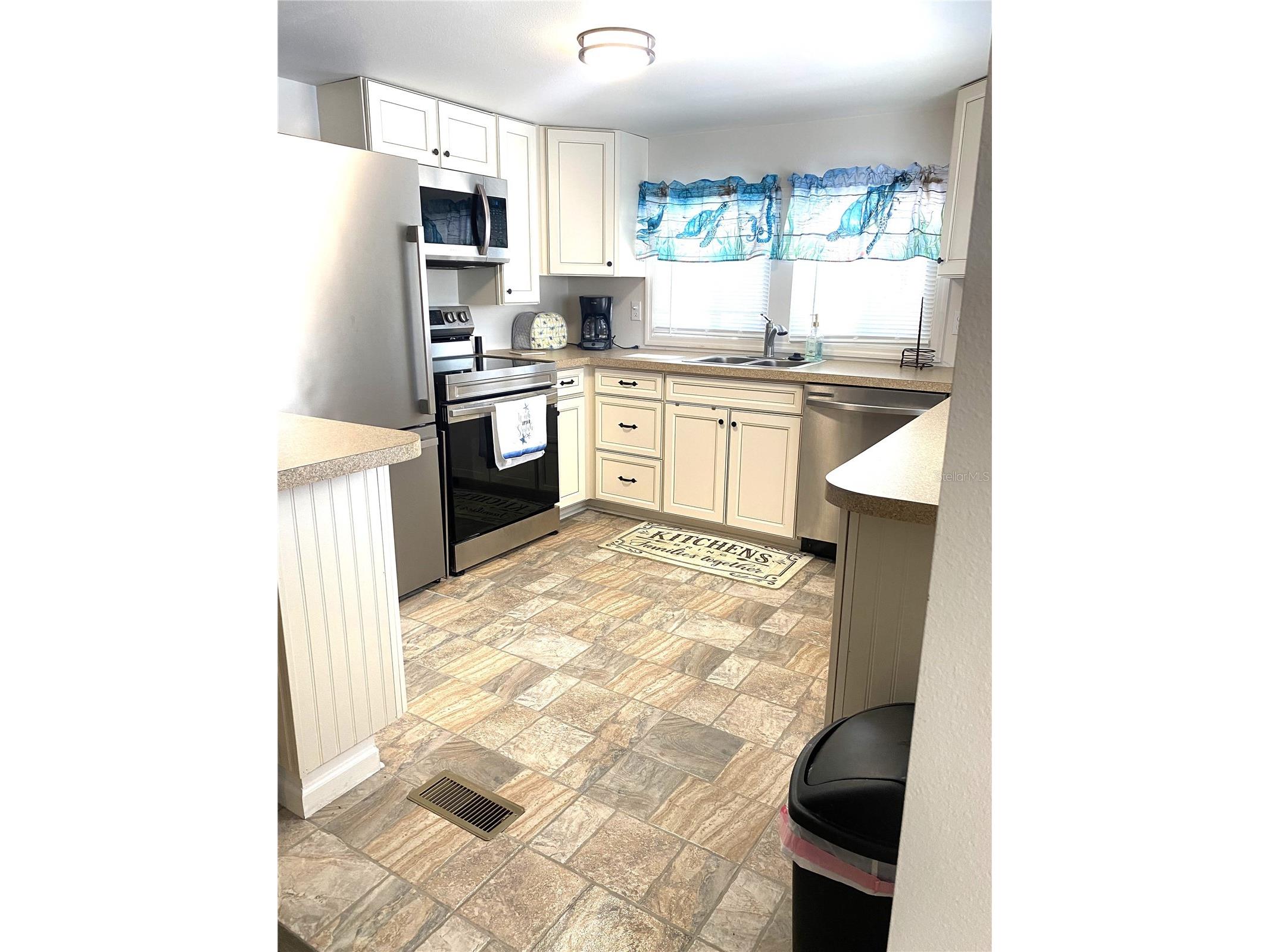 6517 Arizona Street Bradenton FL 34207 - SARASOTA BAY A4689109 image3