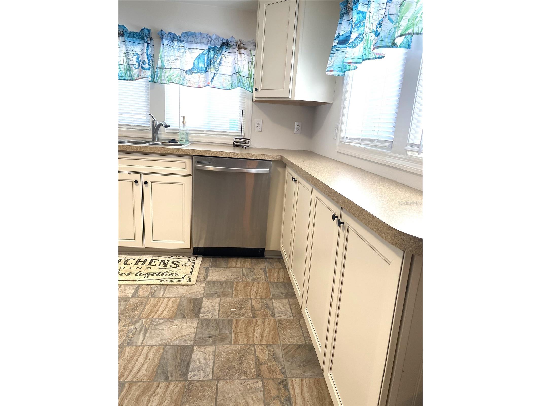 6517 Arizona Street Bradenton FL 34207 - SARASOTA BAY A4689109 image4