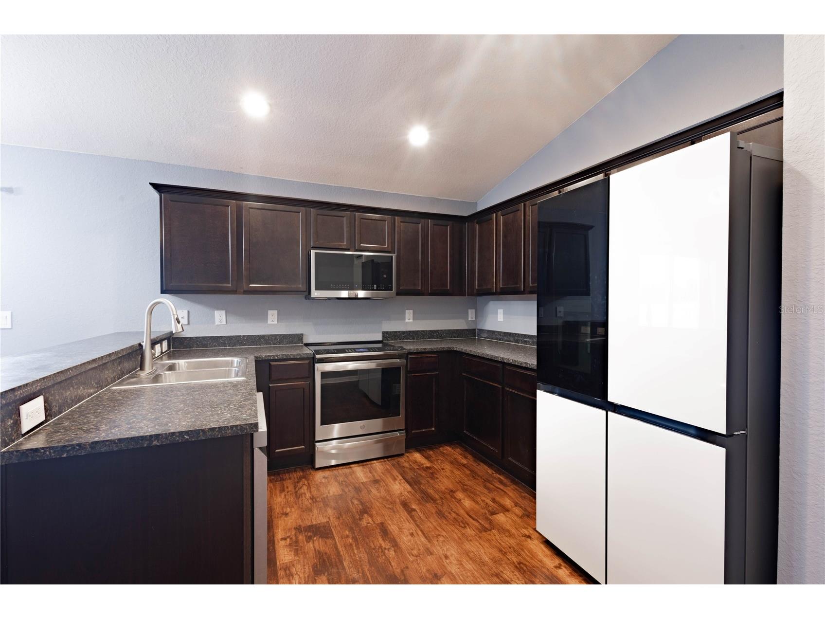6517 Bayston Hill Place Zephyrhills FL 33541 W7884560 image6