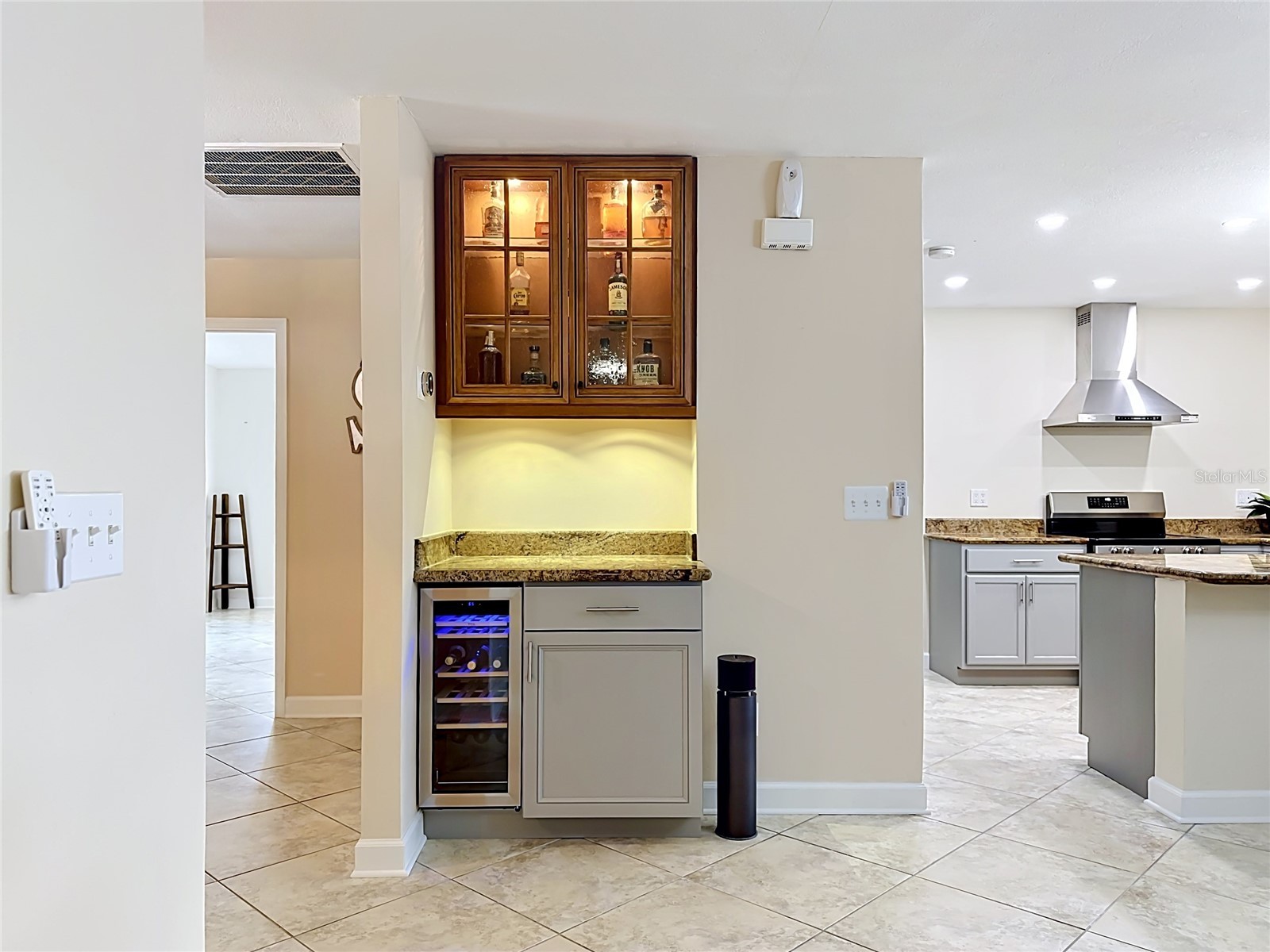 6517 Solitaire Palm Way Apollo Beach FL 33572 - TAMPA BAY L4962373 image10