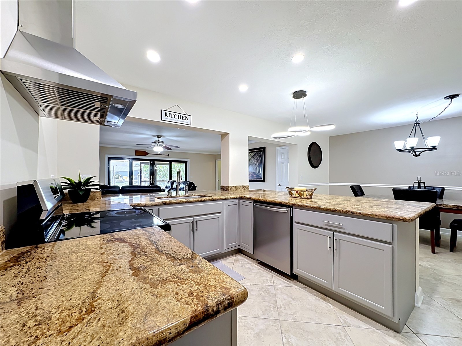 6517 Solitaire Palm Way Apollo Beach FL 33572 - TAMPA BAY L4962373 image18