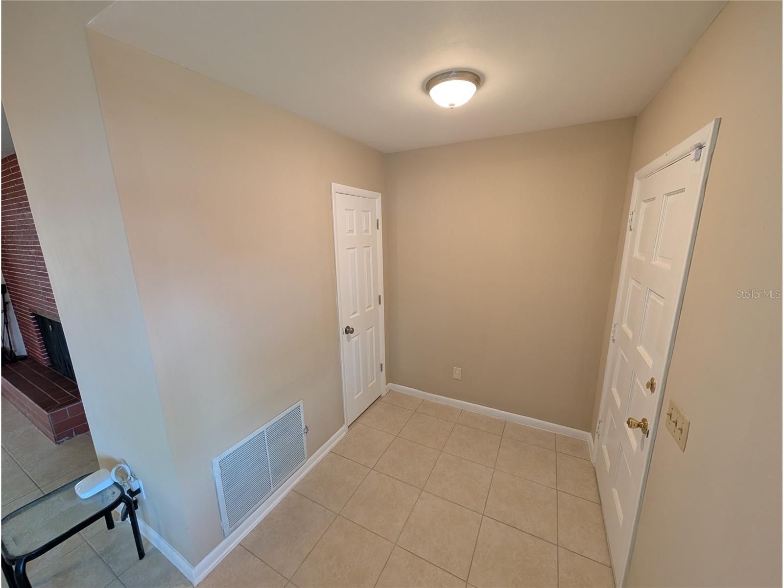 6517 Walton Way Tampa FL 33610 - BELLOW'S LAKE TB8480787 image13
