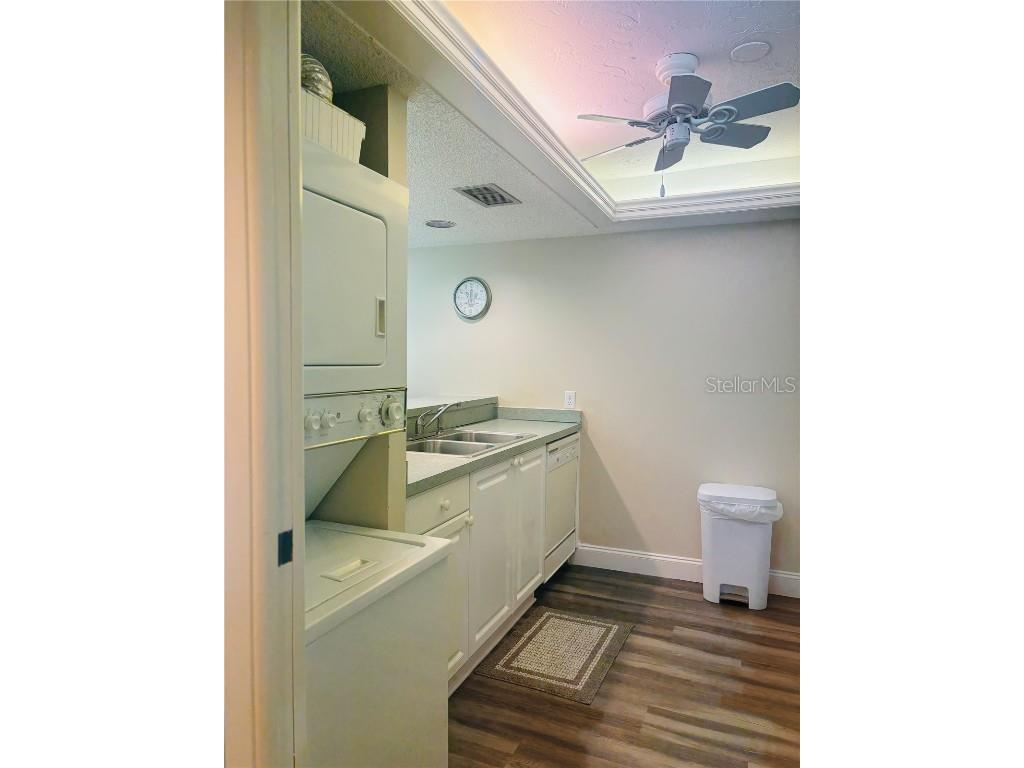 6518 Midnight Pass Road #209 Sarasota FL 34242 A4673460 image7