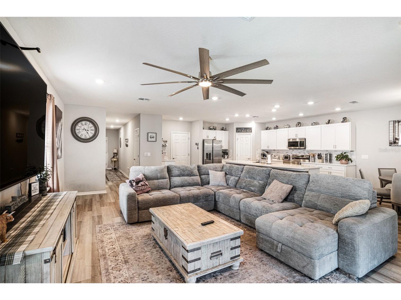 6518 Pebblebrooke Drive Zephyrhills FL 33541 TB8487833 image3
