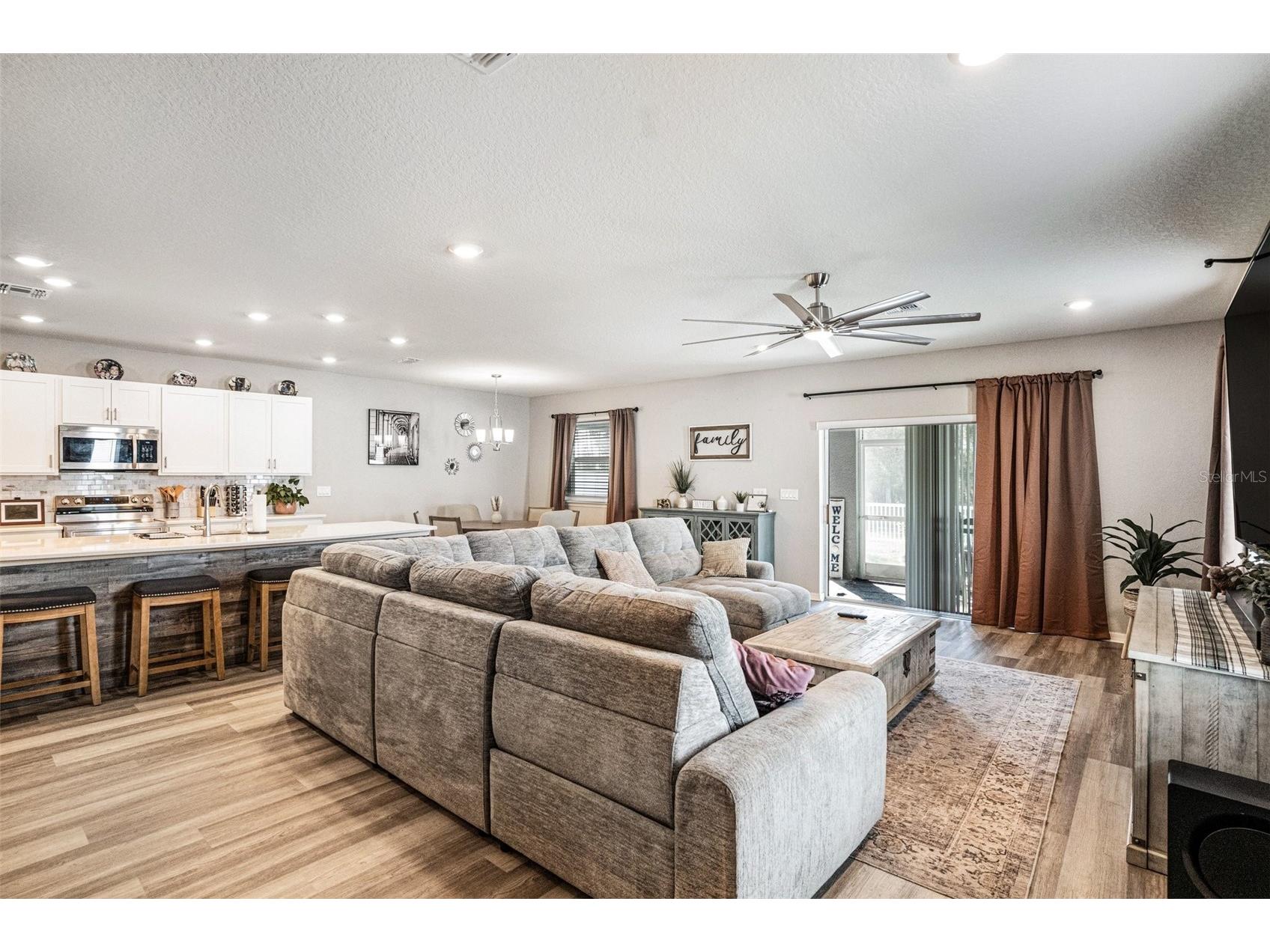 6518 Pebblebrooke Drive Zephyrhills FL 33541 TB8487833 image4